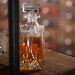 Besorgen 😍 BUTLERS CRYSTAL CLUB Karaffe Aus Kristallglas 750ml 🛒 -BUTLERS Store unnamed file 1402