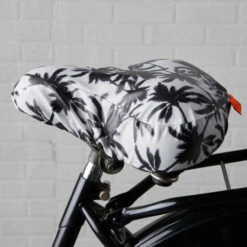 Angebote 🔥 BUTLERS BIKE CAP Sattelüberzug Santa Cruz 🤩 -BUTLERS Store unnamed file 1518