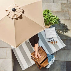 Auslauf 🎉 BUTLERS SIESTA Sonnenschirm Mit Kurbel Ø180cm 🔔 -BUTLERS Store unnamed file 1907