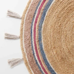 Coupon ✨ BUTLERS ALL NATURE Teppich Rainbow Mit Quasten Ø110cm 😍 -BUTLERS Store unnamed file 573