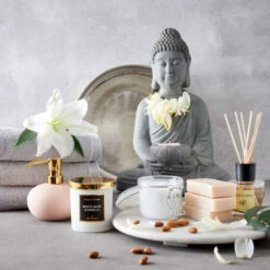 Auslauf ⭐ BUTLERS BUDDHA Statue Mit Kerzenteller Höhe 46cm 🔥 -BUTLERS Store unnamed file 633