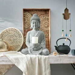 Auslauf ⭐ BUTLERS BUDDHA Statue Mit Kerzenteller Höhe 46cm 🔥 -BUTLERS Store unnamed file 638