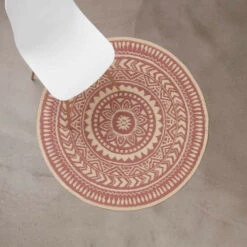 Bestpreis 🧨 BUTLERS COLOUR CLASH In- & Outdoor-Teppich Ø118cm 💯 -BUTLERS Store unnamed file 899